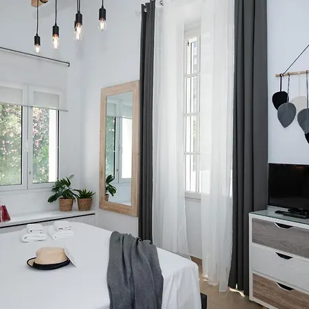 Monte Smith Hill Apartment